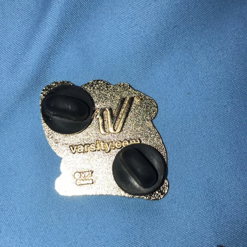 Emoji 💯 Pin - Picture 2 of 3